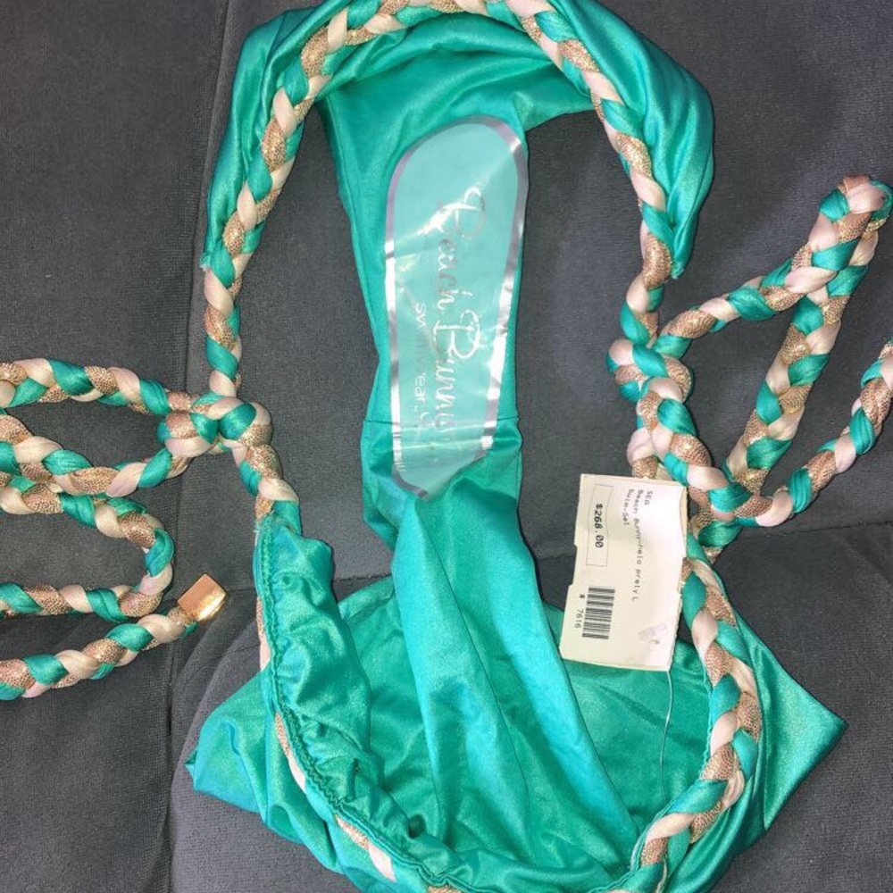 Beach Bunny Swimwear size Large